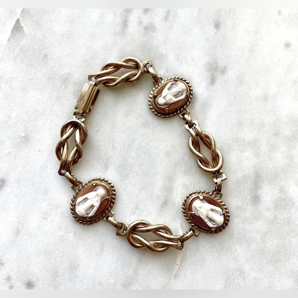 Vintage Jewelry - VINTAGE LINK BRACELET CARVED SHELL CAMEO OF VIRGIN MARY MADONNA GOLD 12k BEZEL